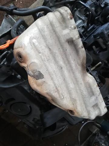 Кришка випускного колектора 06A253041AE VAG