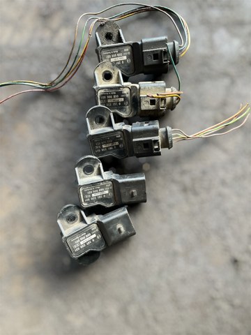 Датчик абсолютного тиску 06B906051 VAG