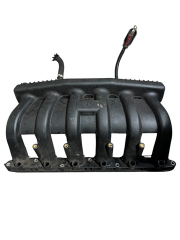 Колектор впускний 11611427618 BMW