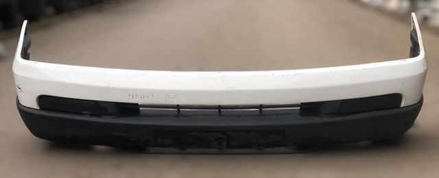 Кожух бампера переднього 1470259077 PEUGEOT