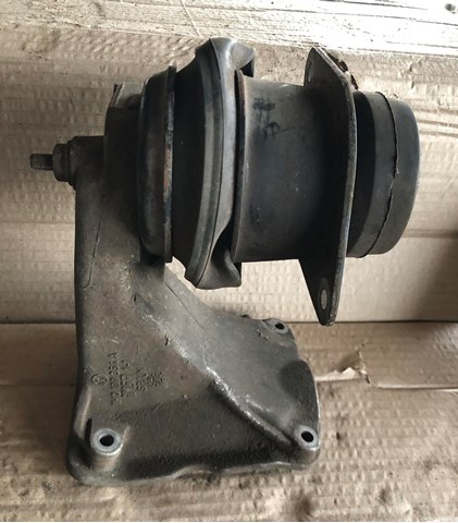 Права подушка мотора 1H0199625 VAG
