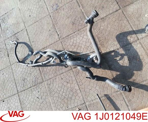Шланг/патрубок радіатора охолодження, нижній 1J0121049E VAG
