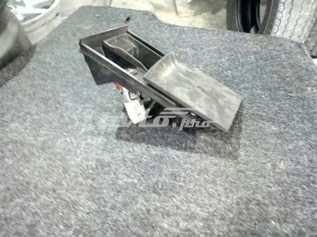 Попільничка центральної консолі 1J0857961G VAG