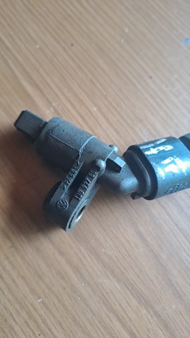 Датчик ABS передній правий 1J0927804 VAG