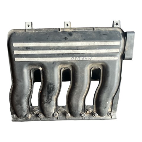 Колектор впускний 2246942 BMW