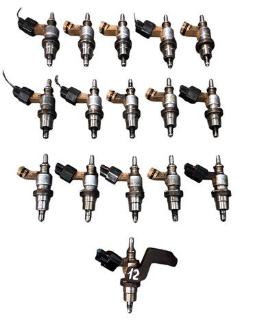 Регулятор тиску палива в паливній рейці 2371026011 TOYOTA