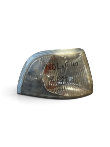 Поворотник правий 30854654 VOLVO