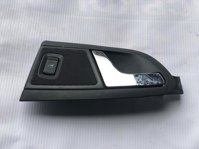 Кнопка вмикання двигуна склопідіймача задня 3B0959855 VAG