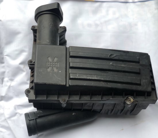 Корпус повітряного фільтра 3C0129607AD VAG