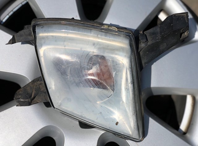 Протитуманка ліва 42170748 PEUGEOT