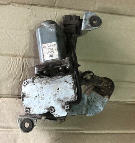 Моторчик заднього двірника 6K9955713 VAG