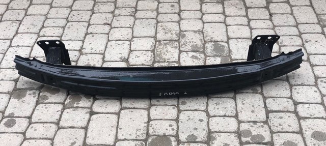 Буфер бампера переднього Skoda Fabia 1