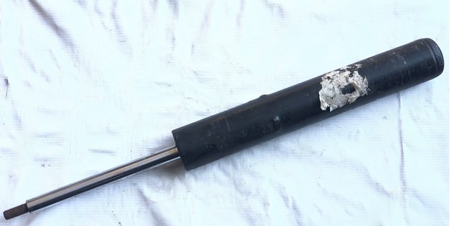 Амортизатори передні 80A413031AH VAG