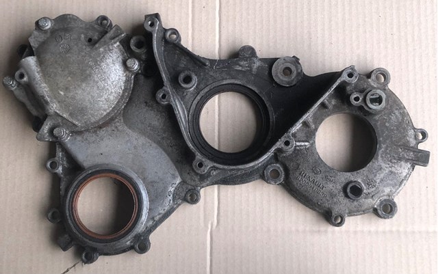 Кришка двигуна передня 8200018638 RENAULT