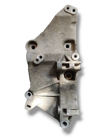 Кронштейн кріплення генератора 8200100148 RENAULT