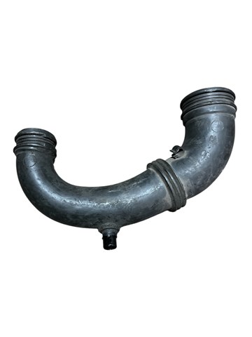 Патрубок повітряний, вхід в турбіну (наддув) 8200396908 RENAULT