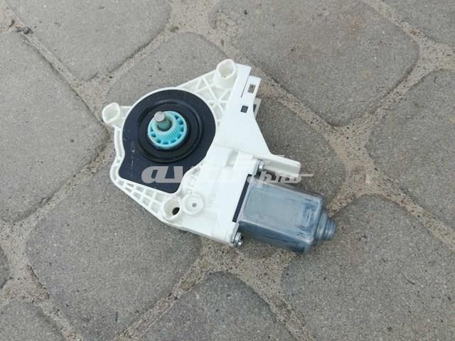 Мотор склопідйомника дверей задніх, правих 8K0959812A VAG