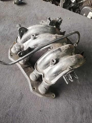 Колектор впускний 9638425180 PEUGEOT
