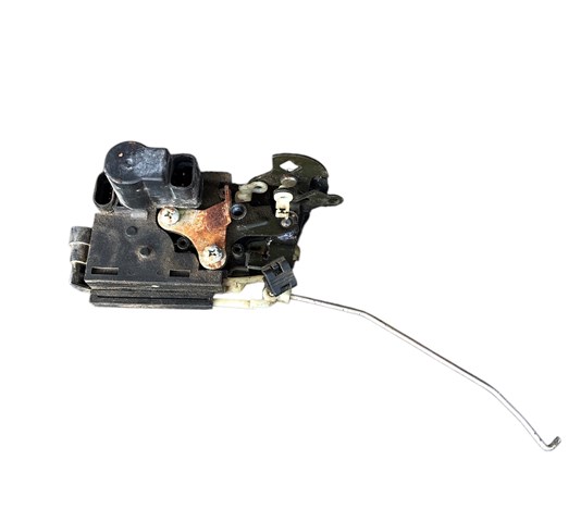 Замок передніх пасажирських дверей T116105040 CHERY