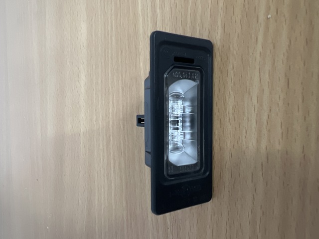 Ліхтар освітлення номерного знака 4G0943021 VAG