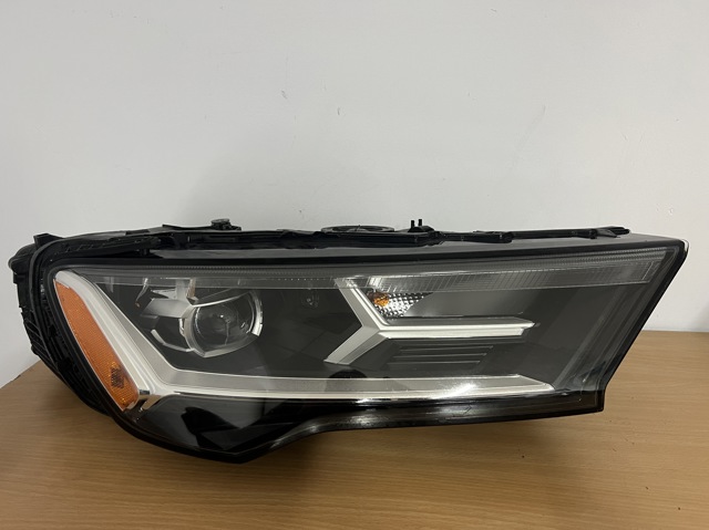 Фара правая 4M0941012B VAG