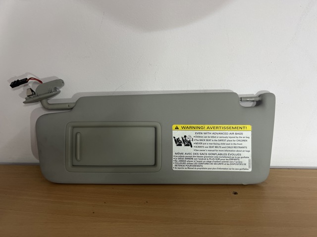 Козирок сонцезахисний 8W0857551BEA7 VAG