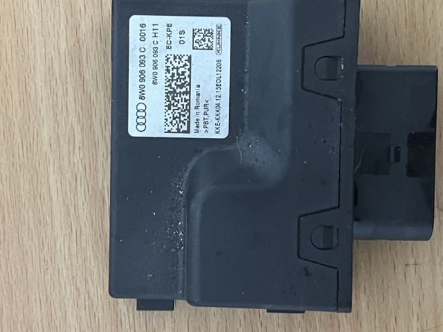 Модуль (блок) управління паливного насоса 8W0906093C VAG