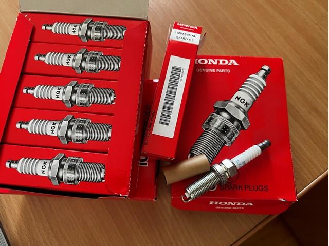 Свіча запалювання 122905B0Y01 HONDA