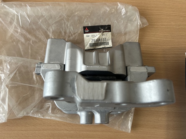 Опора коробки передач Mitsubishi Outlander 3