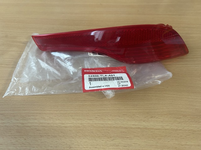 Правий відбивач бампера 34500TLAA01 HONDA