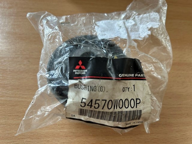 Сайлентблок передньої підвіски 54570W000P MITSUBISHI