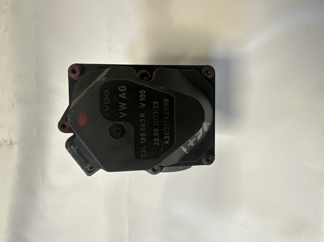 Заслінка повітряна 03L128063R VAG