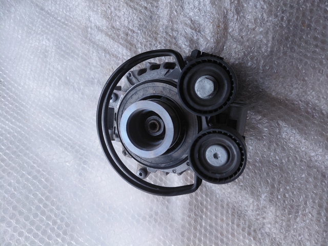 Авто генератор 06L903018G VAG