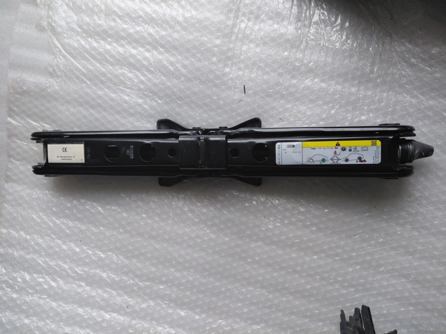 Підйомник гідравлічний 80A011031A VAG