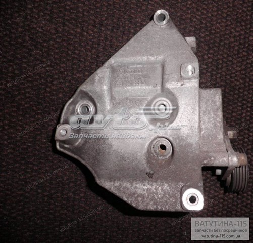 Кронштейн компресора кондиціонера 06B260885D VAG