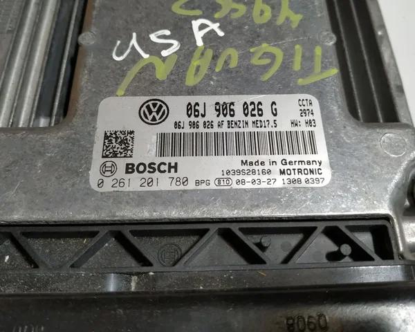 Модуль управління двигуном 06J906026G VAG
