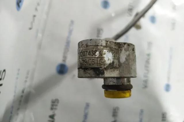 Шланг кондиціонера, від осушувача до компресора 1K0820743BK VAG
