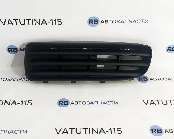 Решітка переднього бампера, ліва 1U0807367B01C VAG