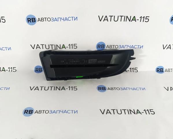 Решітка переднього бампера, ліва 1Z0807367B9B9 VAG