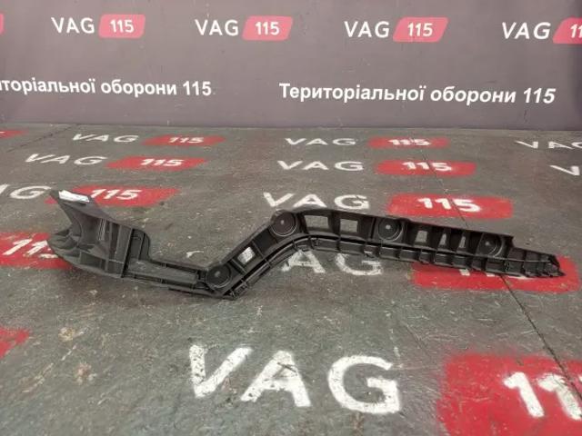 Кронштейн бампера заднього, лівий 3AE807393A VAG