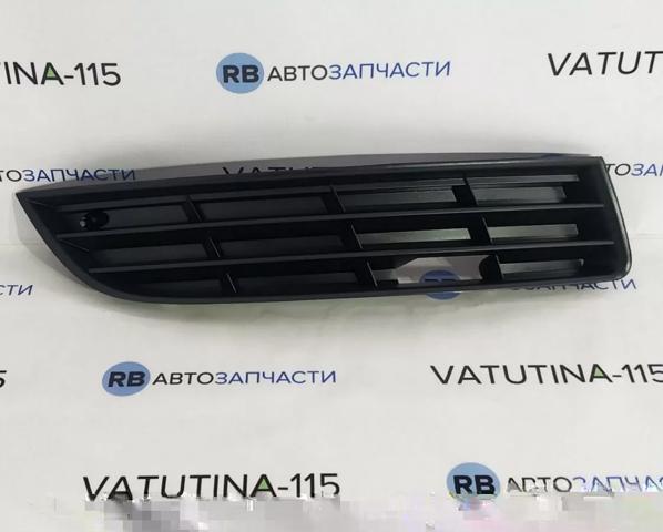 Решітка переднього бампера, права 3C08536669B9 VAG
