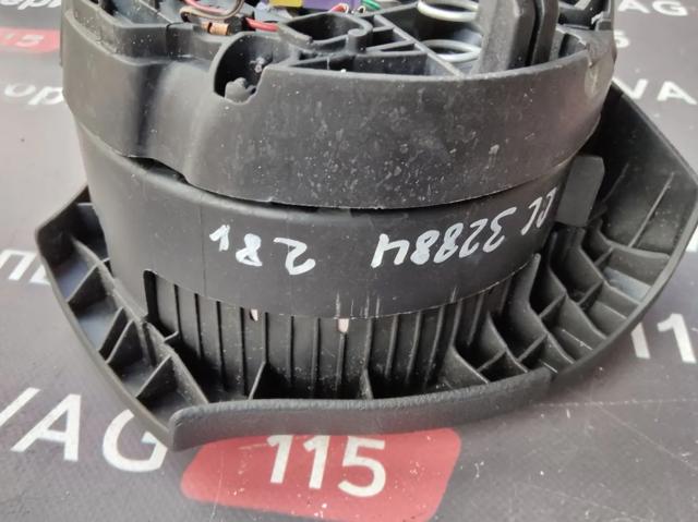 Подушка в кермі 3C8880201AA81U VAG