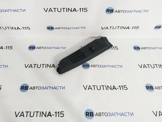 Решітка переднього бампера, права 4D08536843FZ VAG