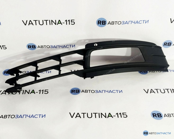 Решітка протитуманних фар ліва 4F0807681N01C VAG