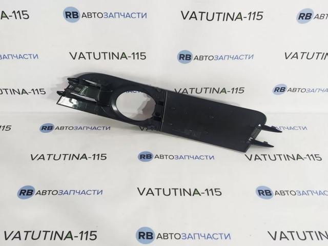 Решітка переднього бампера, права 4F0807682A01C VAG