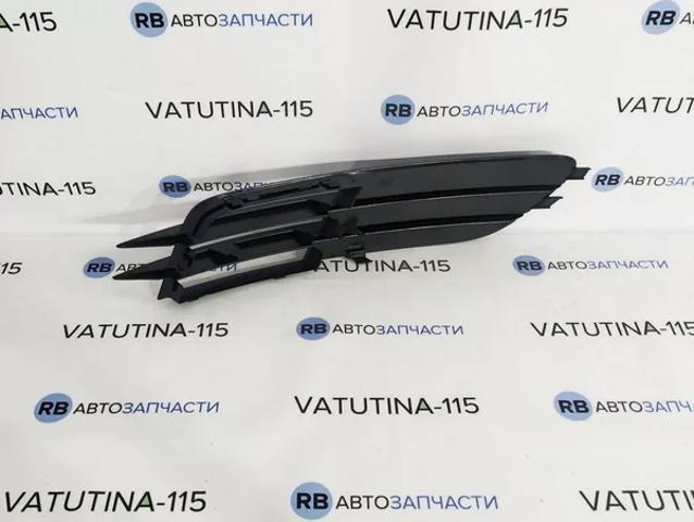 Заглушка протитуманок, ліва 4G08076819B9 VAG
