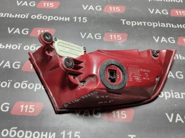 Задній правий зовнішній ліхтар 4G8945096A VAG