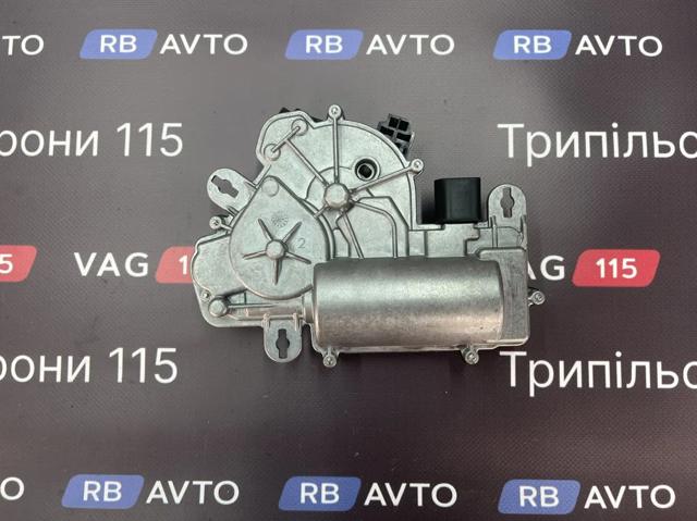 Актуатор замка багажника (задніх дверей) 4M0827887B VAG