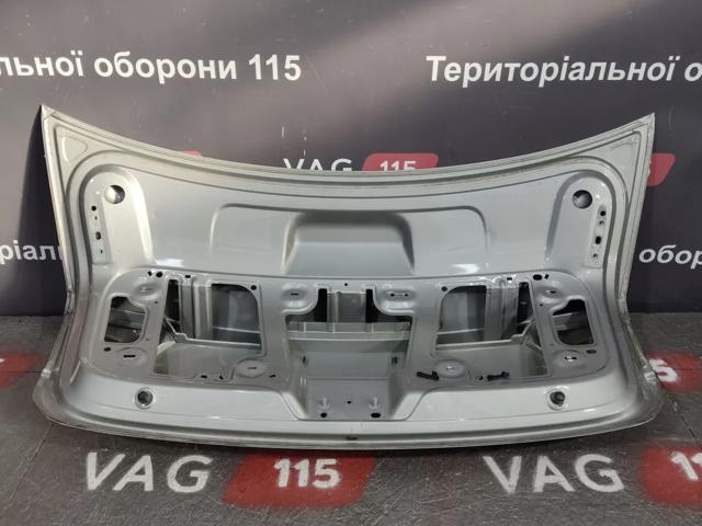 Кришка багажника кузова 561827025D VAG