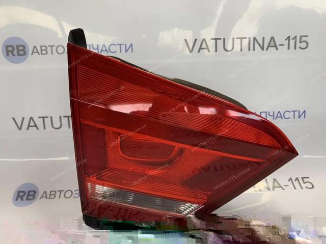 Задня ліва внутрішня фара 561945093C VAG